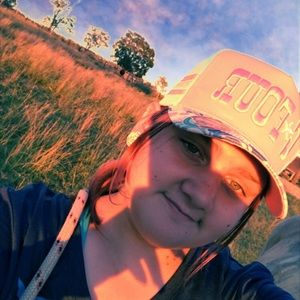 Meet your Posher, Mia